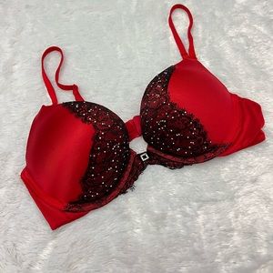 Victorias Secret Miraculous Plunge Bra Holiday